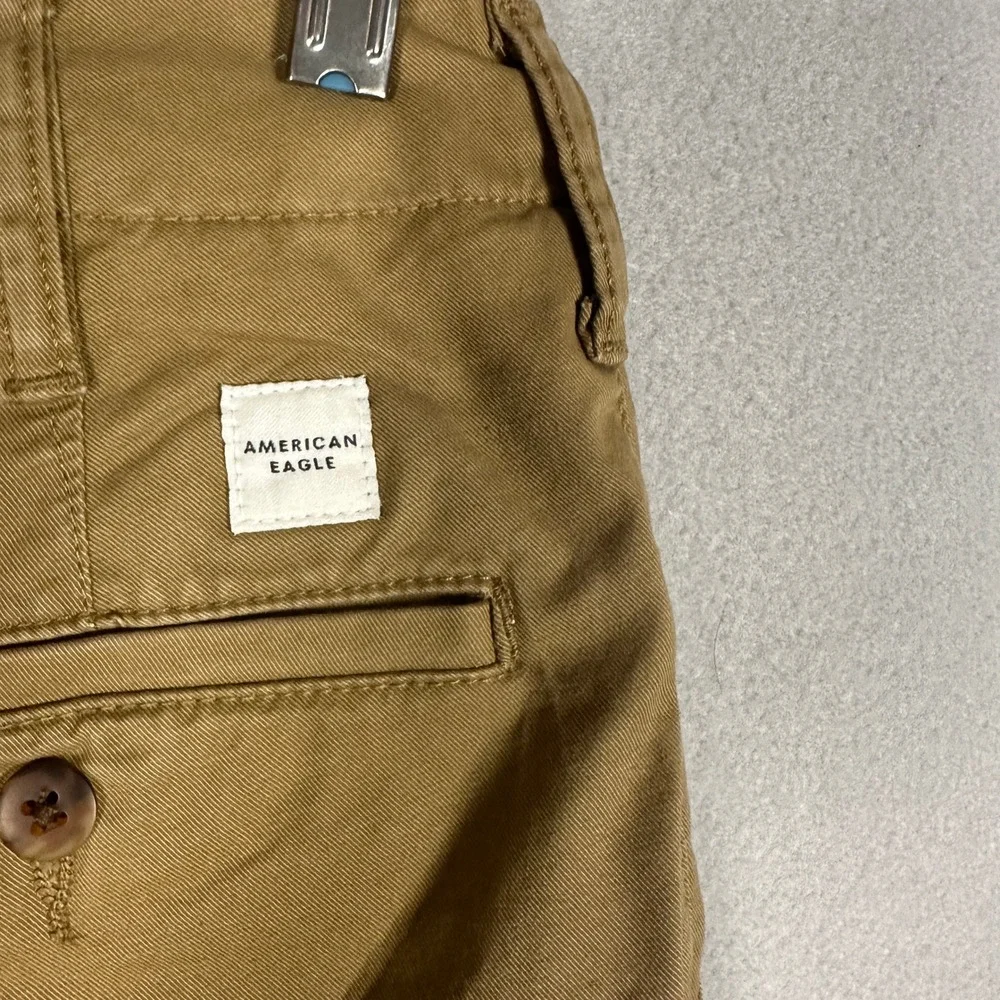 NEW American Eagle Pants Mens 28X28 Lived-In Khakis Tan Flex Slim Straight Chino